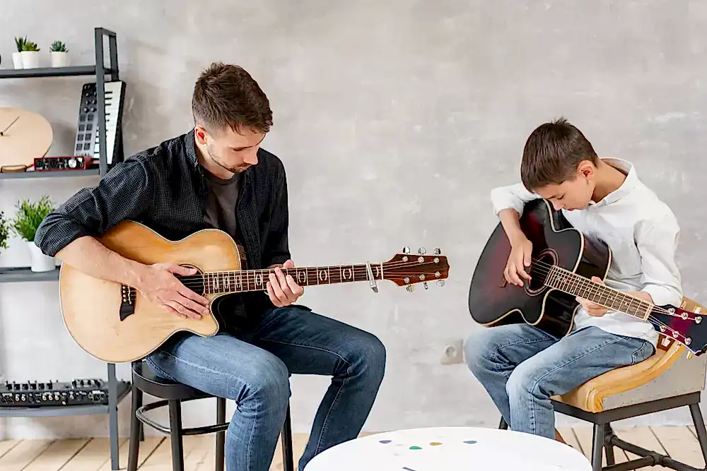Cocuk Gitar Kurslari 5